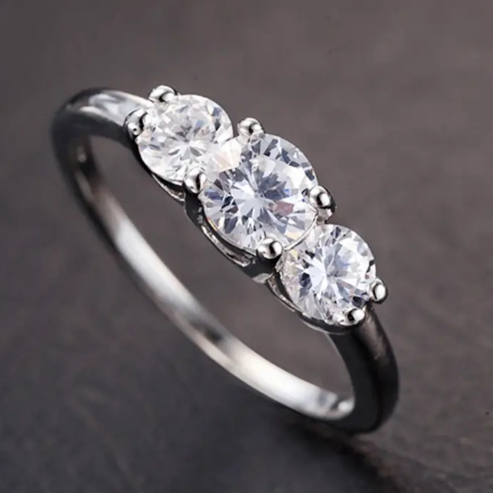 🆕️Zircon Engagement Ring 💍💎